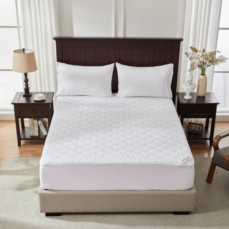 Bedlore waterproof skin-friendly noiseless solid color good luck charm print mattress protector, white